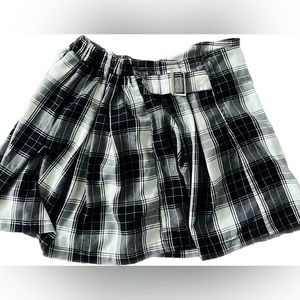 Justice Navy/White plaid skirt girls size 14-16